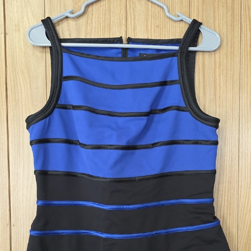 White House Black Market Blue and Black Mini Dress - Picture 3 of 8